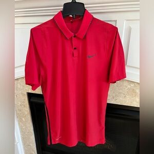Men’s Red Medium Nike Golf Shirt Tiger Woods Collection